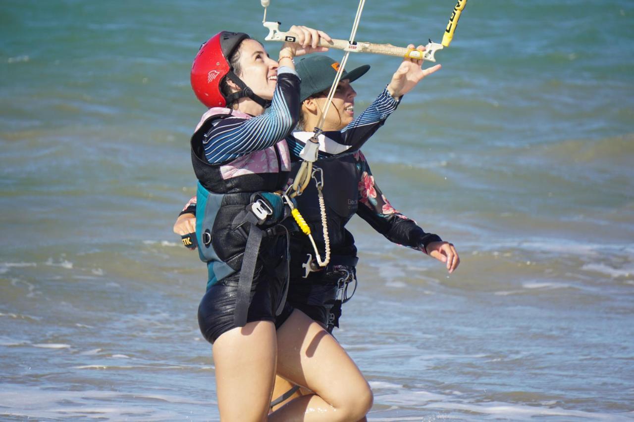 Bada Hostel & Kite School Кумбуко Екстериор снимка